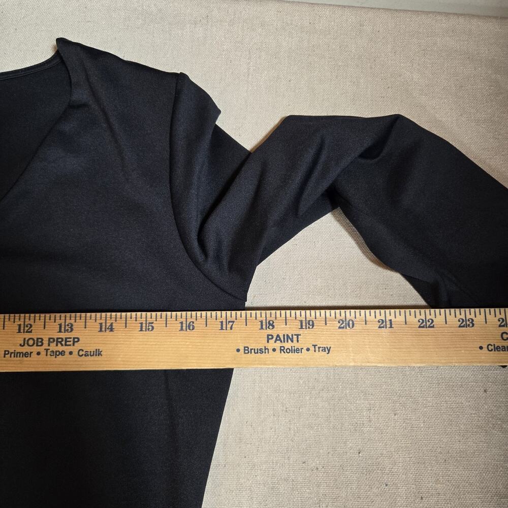 Judy P Black V-Neck 3/4 Sleeve Top Microfiber Lycra Layering Basics Size M - Picture 4 of 8